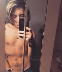 Long Hair Boys 46 5abd712cdd33d.jpg