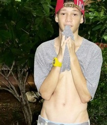 Skinny Boys 07 5b766d9b3afbb.jpg