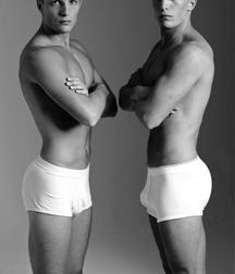 Twin Brothers 09 5b9063c44e47d.jpg