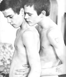 Twin Brothers 09 5b9063e40b5ad.jpg