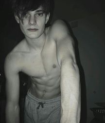 Skinny Boys 08 5b90905b86c4c.jpg