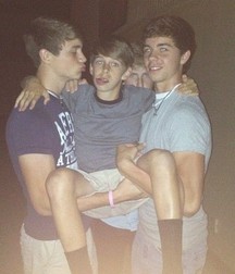 Bromance 07 5b91a0338b251.jpg
