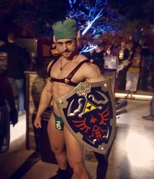 Geek Boys 39 5b9d9ac9c0000.jpg