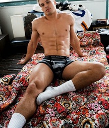 Undies 50 5ba061637be7e.jpg