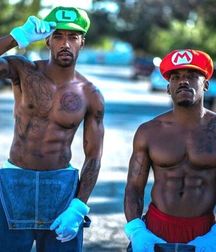 Geek Boys 40 5ba355535cce9.jpg