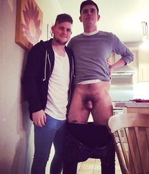 Bromance 10 5ba3565ad0bda.jpg