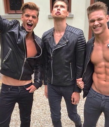 Bromance 10 5ba3569f76a0d.jpg
