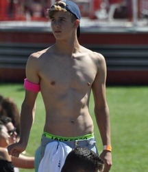 Sport Lads 45 5bcab99fa4543.jpg