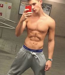 Twunks 46 5bcb91293cc7a.jpg