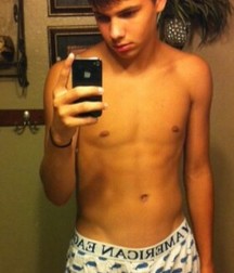 Undies 55 5bcd29c89b126.jpg