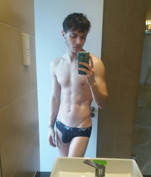 Undies 55 5bcd2a1154884.jpg