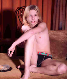 Long Hair Boys 54 5bd66867b9d66.jpg
