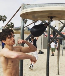 Sexy Tom Holland 5c9454aac13b4.jpg