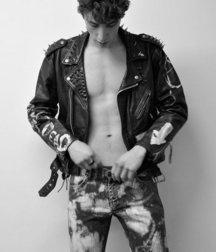 Male Sensuality 08 5c970fd24c813.jpg