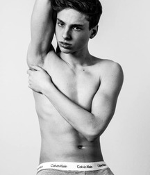 Male Sensuality 09 5c9c3a317e73d.jpg