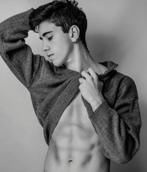 Male Sensuality 09 5c9c3a44af43a.jpg