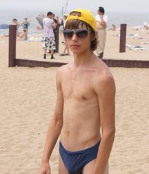 Skinny Boys 14 5c9c420a4e8dc.jpg