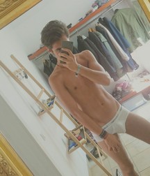 Skinny Boys 14 5c9c421e25862.jpg