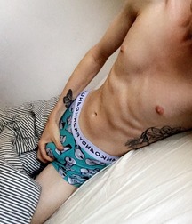 Undies 60 5ca191ff3e3ec.jpg