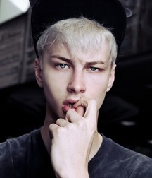 Male Sensuality 10 5ca2e0414949b.jpg