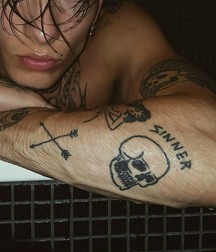 Tattoos 32 5ca5abab18dd6.jpg