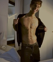 Skinny Boys 15 5cba5bd9e5f87.jpg