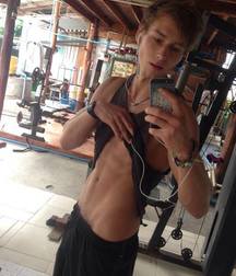 Skinny Boys 15 5cba5be3d31fa.jpg