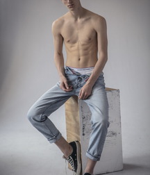 Skinny Boys 15 5cba5bf90c597.jpg
