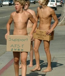 Bromance 13 5cbbb01b43b88.jpg