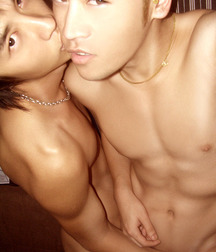 Skinny Boys 16 5cc52df4b92b1.jpg