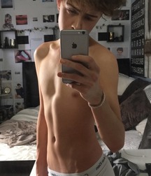 Skinny Boys 16 5cc52e282a265.jpg