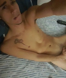 Skinny Boys 16 5cc52e5a6d373.jpg