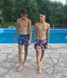 Skinny Boys 16 5cc52e8eb7c03.jpg