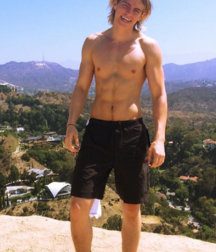 Long Hair Boys 61 5cc550b5d78fa.png