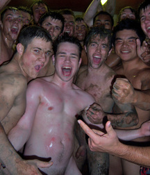 Bromance 15 5cce44c6d1bc1.jpg