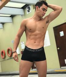 Undies 64 5cce67f2dbfe0.jpg