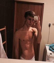 Skinny Boys 17 5cce7068b4840.jpg