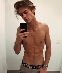 Skinny Boys 17 5cce70840df26.jpg