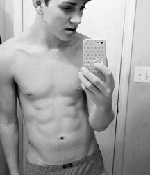 Undies 65 5cd22f05a6e05.jpg