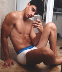 Undies 66 5cdb578ede2e0.png