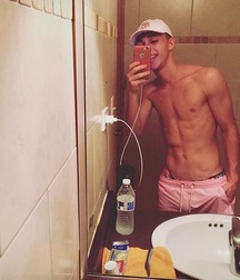 Skinny Boys 18 5cdcf179925e4.jpg