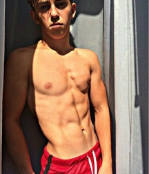 Skinny Boys 18 5cdcf1a542f0b.jpg