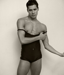 Male Sensuality 13 5cf48234e32ec.jpg