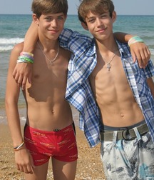 Twin Brothers 11 5e62ed73e232c.jpg