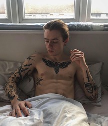 Tattoos 38 Boys Gay Porn 5e62ef1014811.jpg