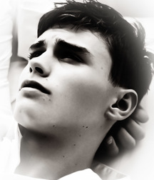 1000 handsome Guys tarnished soft 001 5d37930897473.jpg