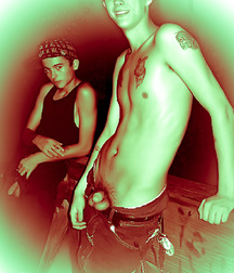 1000 handsome Guys bluered 001 5d38d02f9708b.jpg