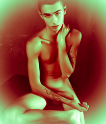 1000 handsome Guys bluered 001 5d38d032834c1.jpg