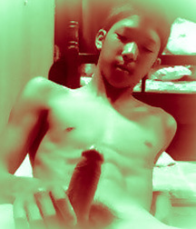 1000 handsome Guys bluered 001 5d38d05eb6c35.jpg