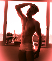 1000 handsome Guys red soft 002 5d3df9569287b.jpg